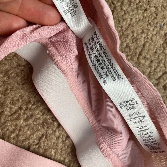 Lightweight by Victoria’s Secret Sports Bra 34C - Picture 10 of 14